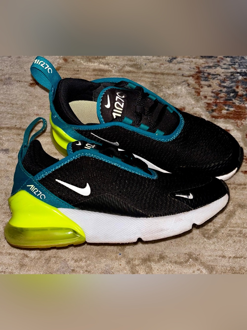 Nike Air Max 270 Youth Sneakers